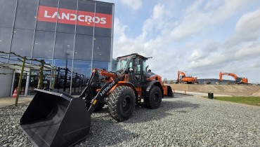 Hitachi x Landcros — Immersion au cœur de l’usine d’Amsterdam